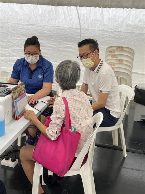 Sengkang CC Vaccination: 10K Residents Receive First Dose in Record Time