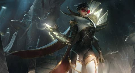 Sentinel Vayne: A Radiant Warrior of Light