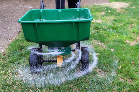 Setting Up Your Fertilizer Spreader in 10 Easy Steps