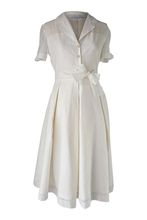 Shirtwaist Dresses with Sleeves: A Timeless Style