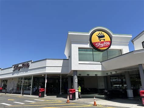 ShopRite of Rochelle Park, New Jersey: A Grocery Destination for 52,000+ Residents