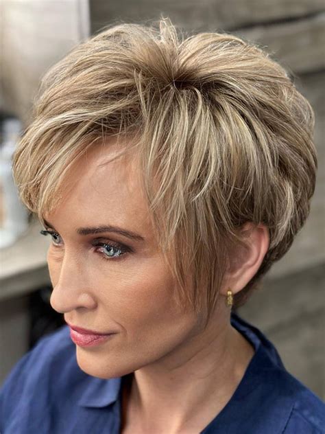 Short Blonde Wigs: Monofilament 6" with Bangs vs 2025