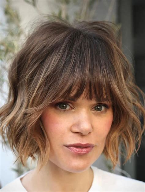 Short Bob Wigs Lace Front Fashion Wigs Synthetic Chin Length Wigs