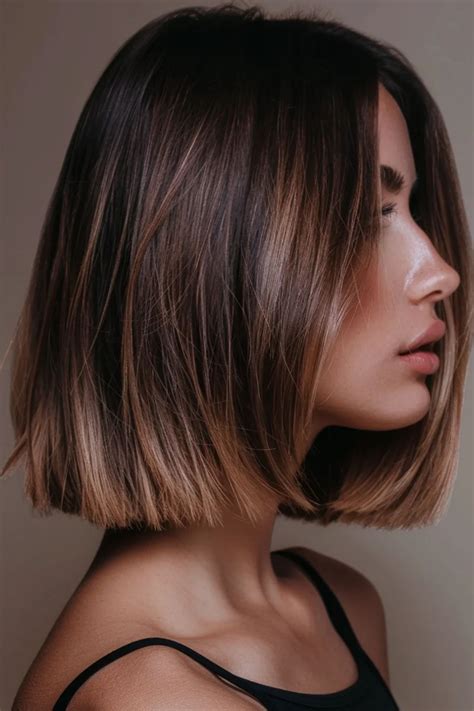 Short Brunette Hair with Highlights: A Timeless and Versatile Style