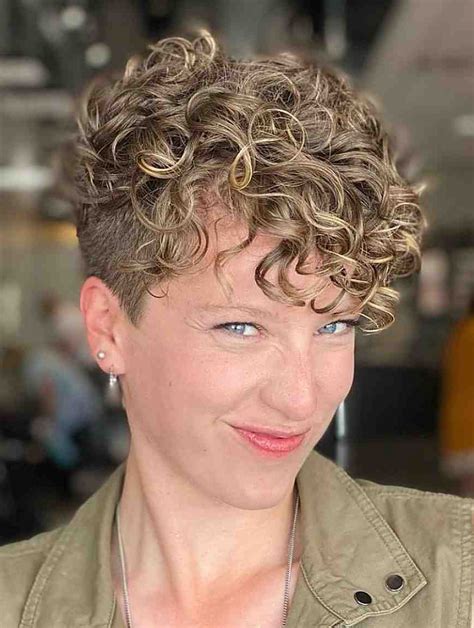 Short Curly Wigs VS Fabulous Boycuts: 2025's Battle of the Pixie Wigs