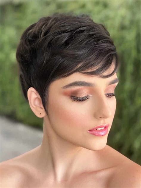 Short Cut Wigs Comfortable Synthetic Wig Wavy Hairstyle Boycuts Pixie Wigs