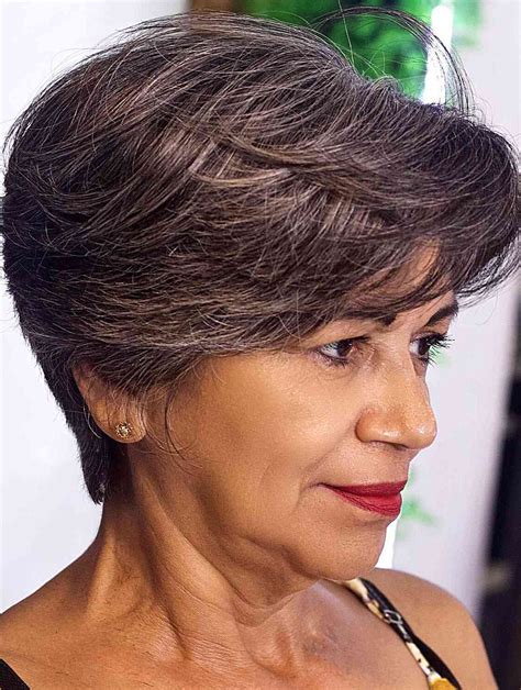 Short Gray Wigs Synthetic Soft Women Easy Dressing Pixie Wigs Party