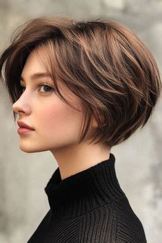 Short Ladies Bob: A Timeless Style that Flatters All Face Shapes