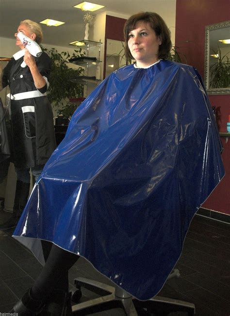 Short Plastic Shampoo Capes: Revolutionizing Hair Care