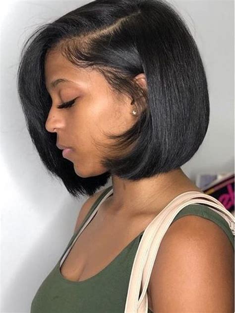 Short and Sleek: The Bob Wig Trend