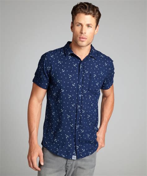 Short-Sleeve Button-Ups: