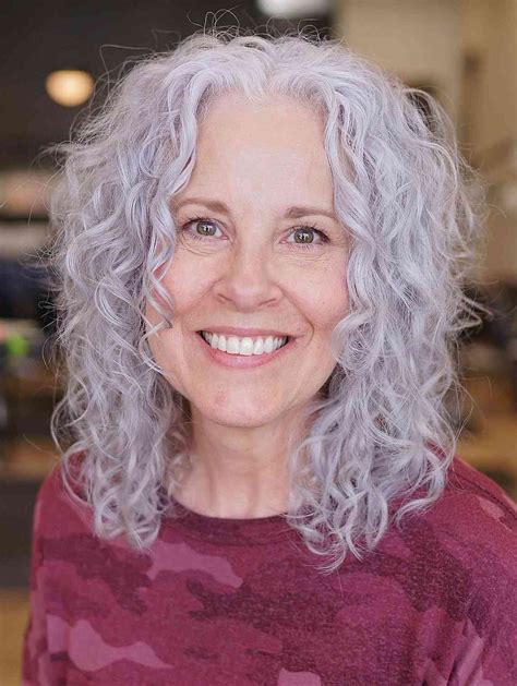 Shoulder Length Gray Wigs Synthetic Layered Wigs Curly Lace Front Wigs