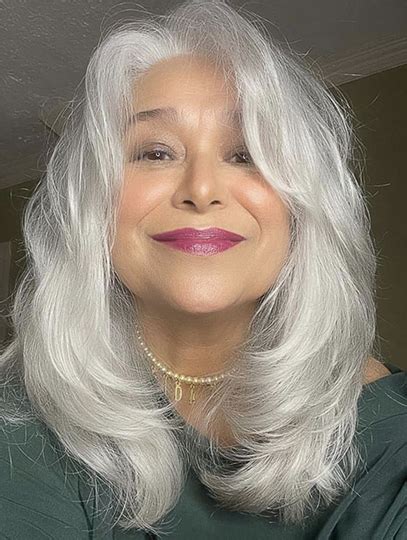 Shoulder Length Grey Lace Front 14" Wigs For Lady: Perfect Upgrade For 2025!