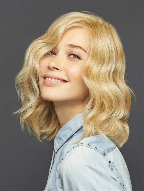 Shoulder Length Wavy Capless Synthetic Blonde Natural Side Parted Wigs