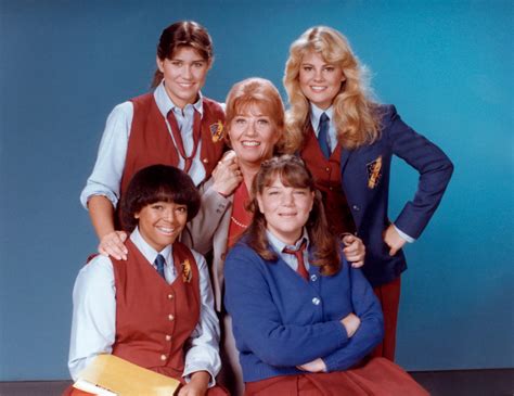 Shows Like the Facts of Life: 50+ Groundbreaking Sitcoms for Girls and Women