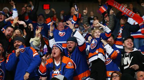 Shows your support for the Islanders.