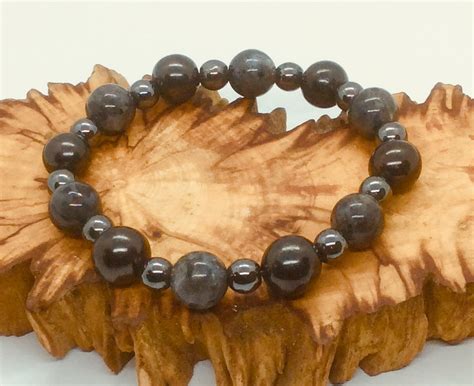 Shungite Bracelets: Unraveling the Essence of Ancient Healing