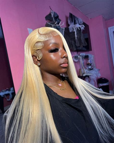 Side Part Blonde Wigs: 10,000 Styles To Turn Heads