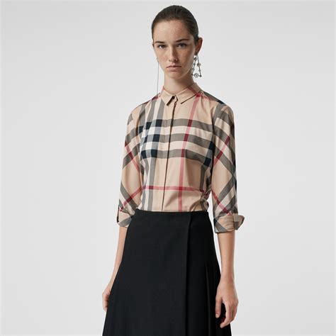 Signature Characteristics of Burberry Women's Shirts