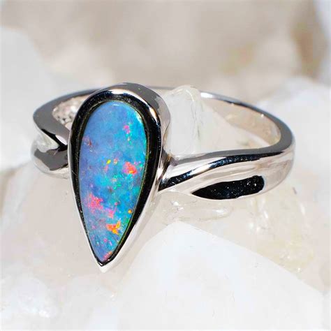 Silver Opal Ring: Shimmering Brilliance for 2025 and Beyond