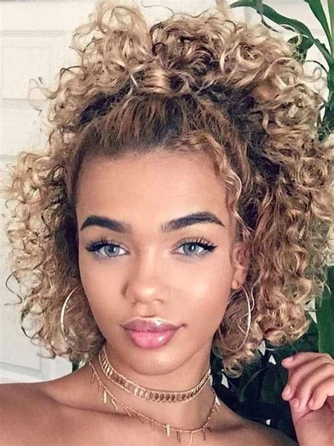 Six Sensational Hairstyles for Curly Hair That Will Enchant You