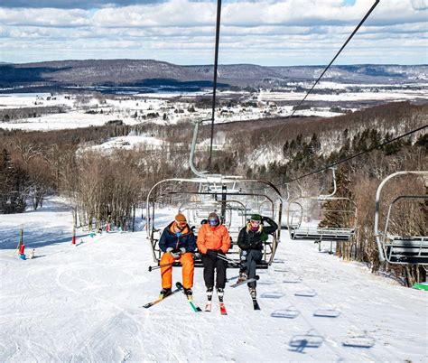 Ski Resorts in West Virginia: Discover 8 Unforgettable Escapes