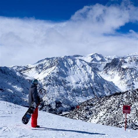 Skiing and Snowboarding at June Lake Ski Resort