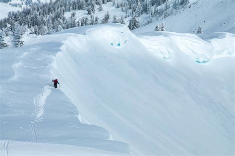 Skiing in Jackson Hole: A Guide to the Ultimate Mountain Experience