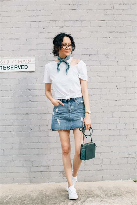 Skirt With Tshirt: An Effortless Style