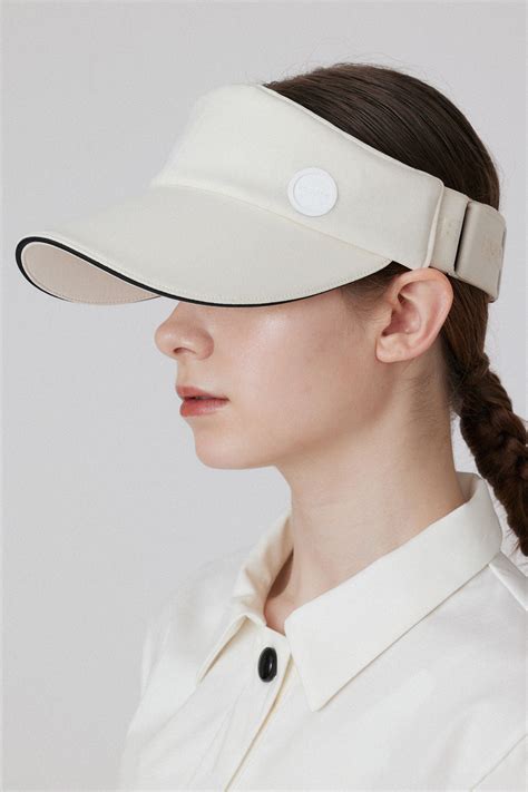 Sleek visor: