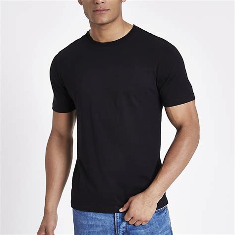 Slim Fit Black T-Shirt: Elevate Your Style and Exude Confidence