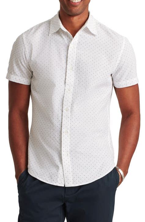 Slim Fit Short Sleeve Shirt: A Timeless Wardrobe Staple