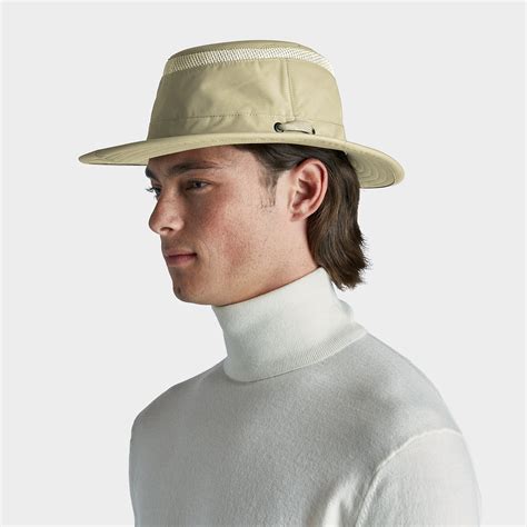 Slim-Brimmed Hat: