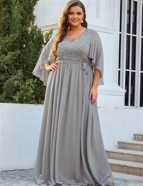 Slimming Plus Size Mother of the Bride Dresses: A Guide to Looking Your Best on Your Daughter's Big Day