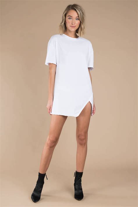 Slit T-Shirt Dress: The Perfect Balance of Style and Comfort