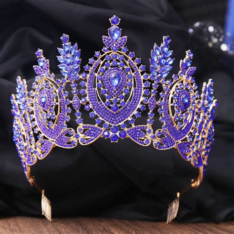 Small Crown Hair Accessories: A Regal Addition to Any Style