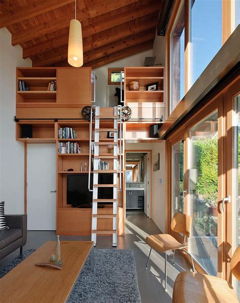 Small Spaces Maximizing Limited Spaces for Living The Small Book of Home Ideas series Doc