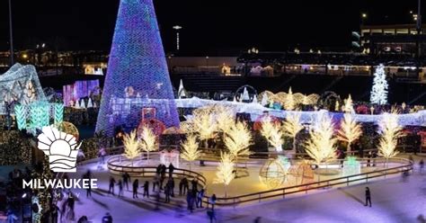 Snow Globe Extravaganza in Milwaukee: Witness Winter's Wonder