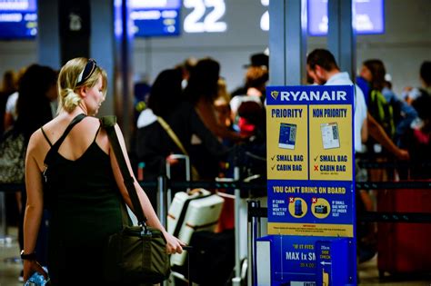 Soar with Confidence: The Ultimate Guide to Flying with Ryanair