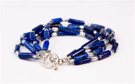 Sodalite Bracelet: Your Guide to Meaning, Benefits, and How to Use It Effectively