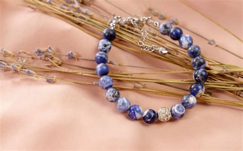 Sodalite Bracelets: A Guide to Their Meanings and Benefits