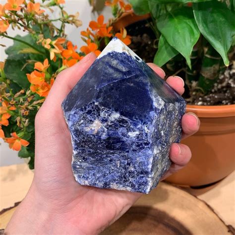 Sodalite Crystal: Unlocking the Power of Logic, Emotional Balance, and Spiritual Fulfillment