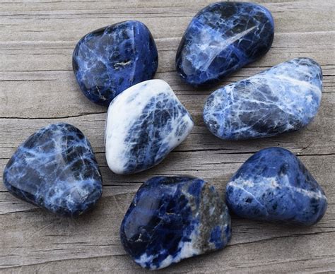 Sodalite Hardness: 5.5