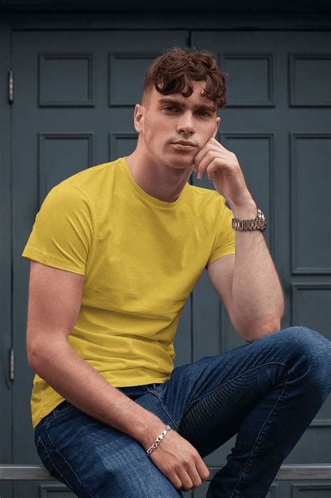 Solid Color T-Shirts: The Ultimate Versatility for Your Wardrobe