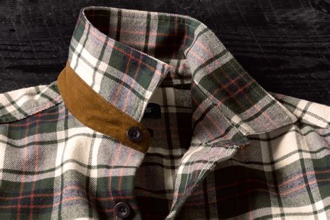 Solid Colour Flannel Shirts: The Perfect Layer for Any Occasion