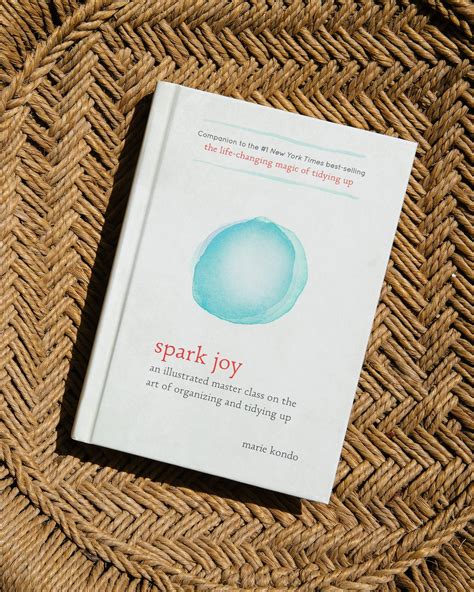 Spark Joy An Illustrated Master Class on the Art of Organizing and Tidying Up Random House Large Print Kindle Editon