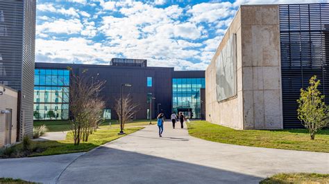 Spectacular UHCL University Ranking: A Testimony to Excellence