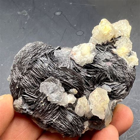 Specularite: The Alluring Mineral with Countless Applications