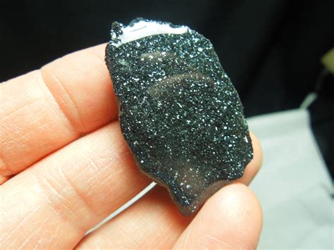 Specularite Hematite: The Luminous Gemstone