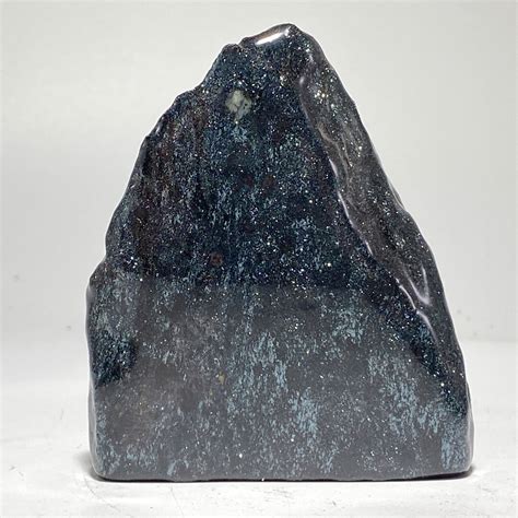 Specularite Hematite: The Shimmering Ore with Endless Applications